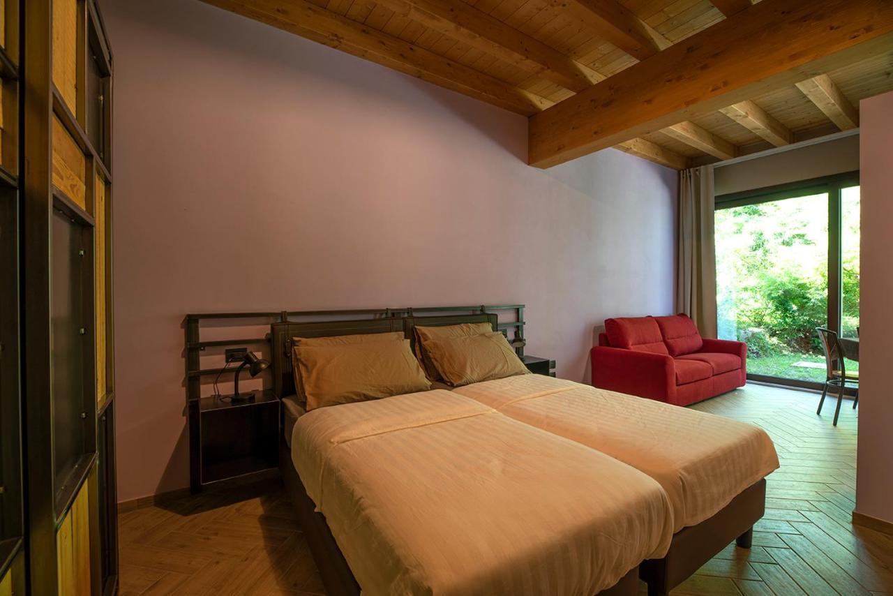 Agriturismo Monsereno Horses Imbersago Eksteriør bilde